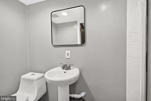 104 W Elm Ave, Baltimore, MD 21206 - Photo 31