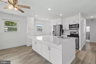7212 Bay Front Rd, Baltimore, MD 21219 - Photo 9