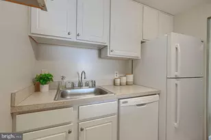28 Allegheny Ave, Baltimore, MD 21204 - Photo 13