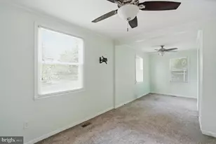 8240 Longpoint Rd, Baltimore, MD 21222 - Photo 15