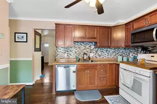 70 Del Rio Rd, Baltimore, MD 21222 - Photo 11