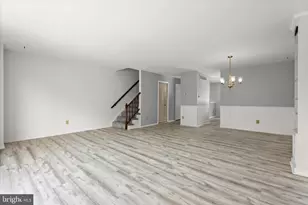 26 Valley Crossing Cir, Cockeysville, MD 21030 - Photo 15