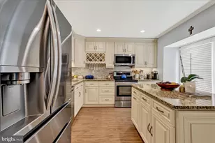 8670 Castlemill Cir, Baltimore, MD 21236 - Photo 5