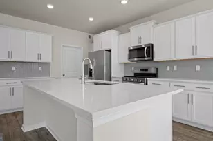8112 Cypress Pt Dr, Rosedale, MD 21237 - Photo 9