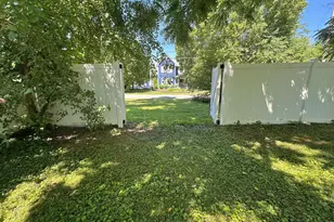 8608 Oak Rd, Baltimore, MD 21219 - Photo 27