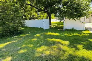 8608 Oak Rd, Baltimore, MD 21219 - Photo 31