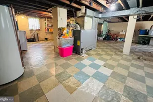 8608 Oak Rd, Baltimore, MD 21219 - Photo 25