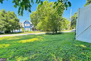 8608 Oak Rd, Baltimore, MD 21219 - Photo 7