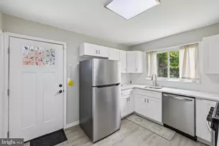 933 Prestwood Rd, Catonsville, MD 21228 - Photo 15
