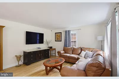 1034 Donington Circle, Towson, MD 21204 - Photo 9