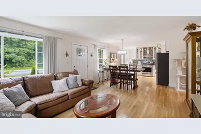 1034 Donington Circle, Towson, MD 21204 - Photo 11