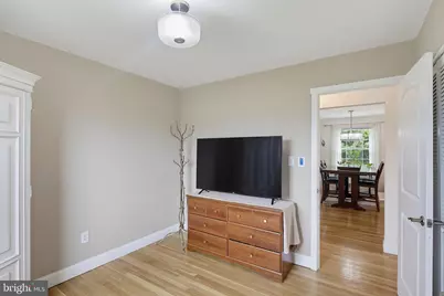 1034 Donington Circle, Towson, MD 21204 - Photo 17