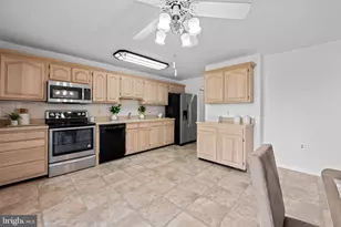 3901 Hannon Ct, Baltimore, MD 21236 - Photo 5