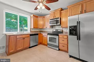 9945 Hilltop Dr, Parkville, MD 21234 - Photo 13