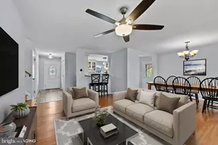 8606 Hickory Thicket Pl, Baltimore, MD 21236 - Photo 5