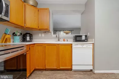2021 Hackberry Road, Baltimore, MD 21221 - Photo 9
