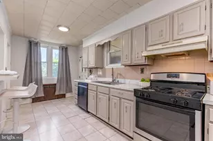 6426 Sherwood Rd, Baltimore, MD 21239 - Photo 15