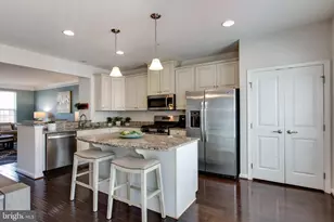 807 Foxleigh Wy, Baltimore, MD 21220 - Photo 17