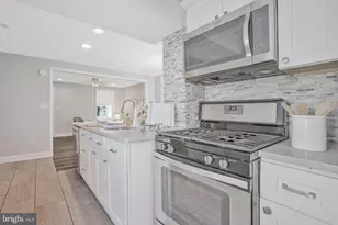 14 Admiral Blvd, Dundalk, MD 21222 - Photo 9