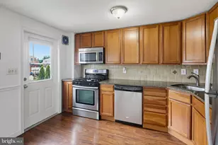 3256 Ryerson Cir, Baltimore, MD 21227 - Photo 9
