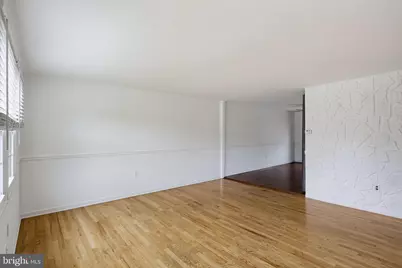 3256 Ryerson Circle, Baltimore, MD 21227 - Photo 5