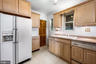 5321 Kenwood Ave, Baltimore, MD 21206 - Photo 9