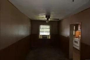 830 Middlesex Rd, Essex, MD 21221 - Photo 11