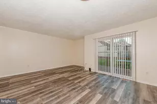 19 Mooring Ct, Essex, MD 21221 - Photo 3