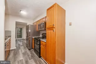 19 Mooring Ct, Essex, MD 21221 - Photo 11