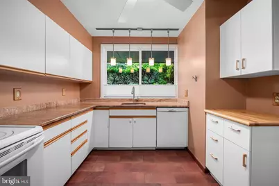 6003 Lakehurst Drive #5, Baltimore, MD 21210 - Photo 5
