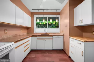 6003 Lakehurst Dr, Baltimore, MD 21210 - Photo 5