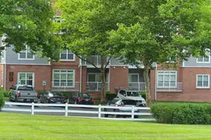 9219 Groffs Mill Dr, Owings Mills, MD 21117 - Photo 5