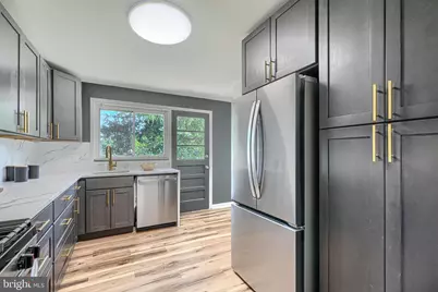 6821 Barnett Road, Baltimore, MD 21239 - Photo 9