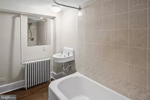 910 St Charles Ave, Baltimore, MD 21229 - Photo 27