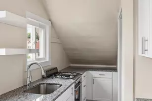 910 St Charles Ave, Baltimore, MD 21229 - Photo 33