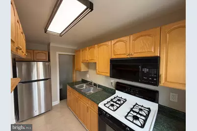 647 Dunwich Way, Baltimore, MD 21221 - Photo 7
