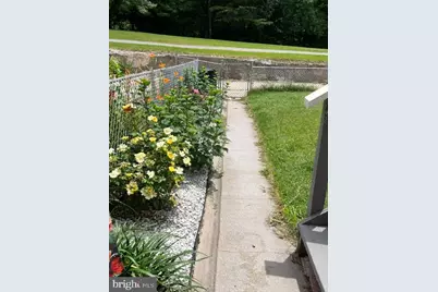 309 Leeanne Road, Baltimore, MD 21221 - Photo 7