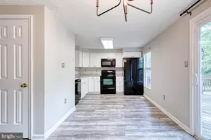 2012 Wisper Woods Way, Baltimore, MD 21244 - Photo 9