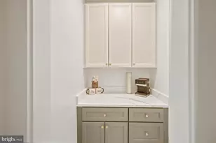 700 Hilton Ave, Baltimore, MD 21228 - Photo 7