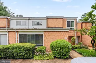 6 Lamplighter Ct, Pikesville, MD 21208 - Photo 1