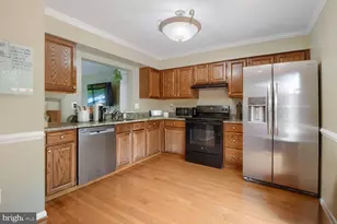 26 White Pine Ct, Cockeysville, MD 21030 - Photo 3