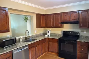 26 White Pine Ct, Cockeysville, MD 21030 - Photo 9