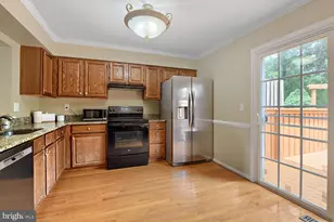 26 White Pine Ct, Cockeysville, MD 21030 - Photo 9