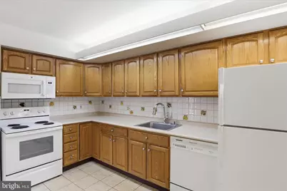 8 Stonehenge Circle #8-7, Baltimore, MD 21208 - Photo 15
