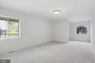 8 Stonehenge Cir, Baltimore, MD 21208 - Photo 17