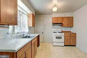 8407 Liberty Rd, Baltimore, MD 21244 - Photo 17
