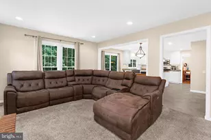 9801 Bridle Brook Dr, Owings Mills, MD 21117 - Photo 17