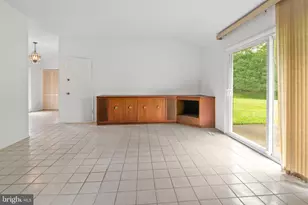 7905 Winterset Ave, Pikesville, MD 21208 - Photo 9