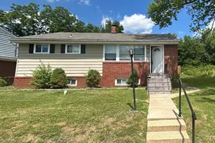 2012 Royal Garden Dr, Baltimore, MD 21207 - Photo 3