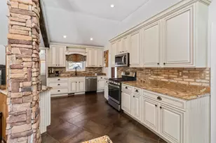 7206 N Charles Street N, Lutherville Timonium, MD 21093 - Photo 15